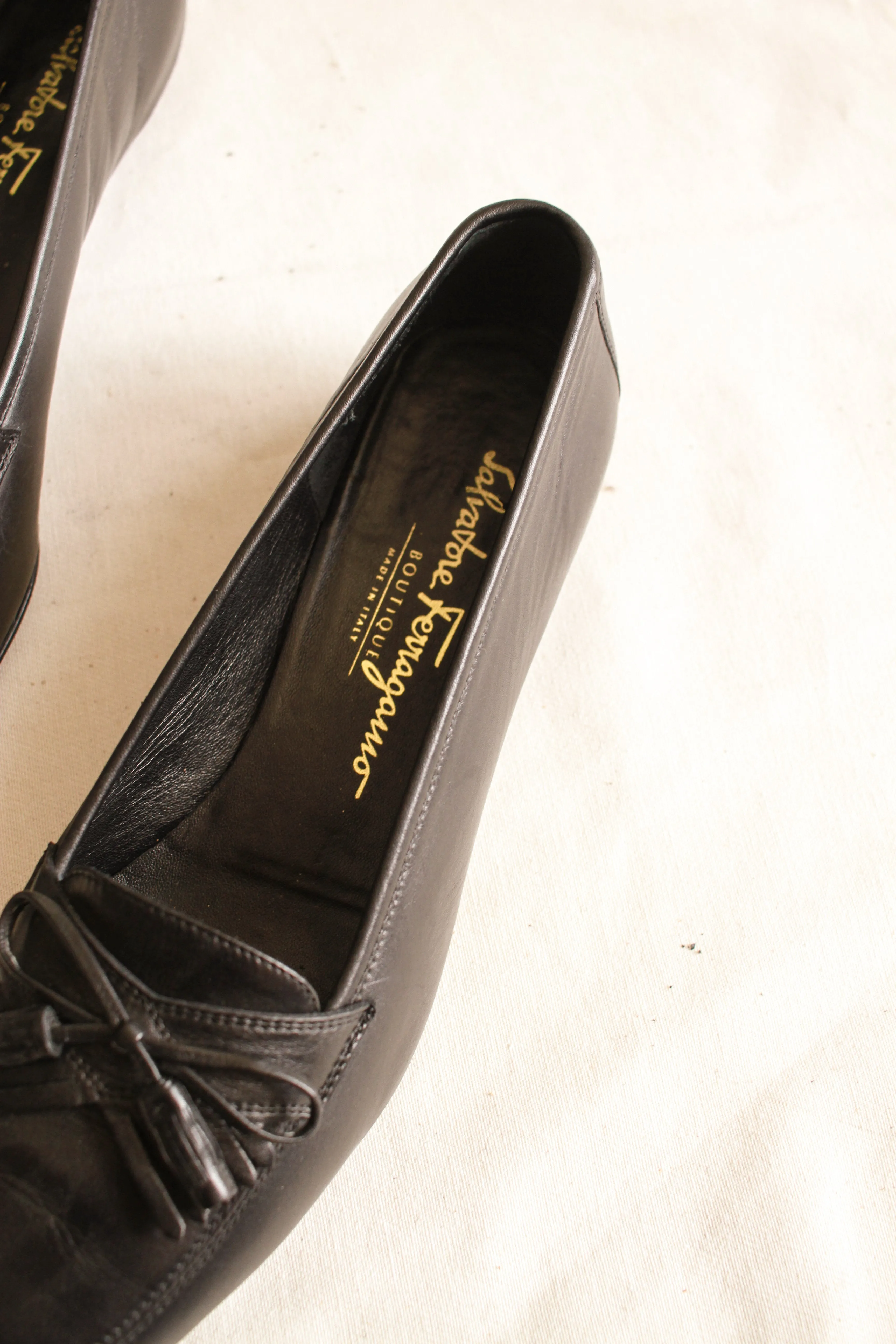 1980s Ferragamo Black Leather Tassel Loafers | Size 7.5