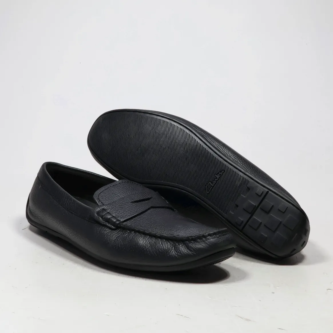 Clarks Loafers Leather Black Colour For Men