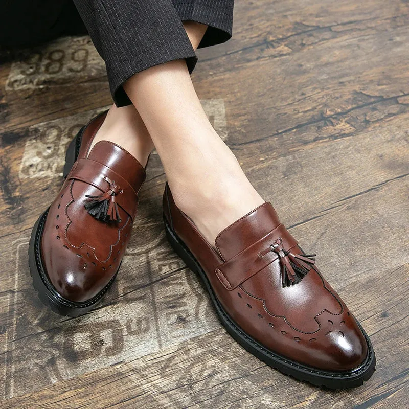 Hnzxzm Men's Dress Shoes slip on Leather Vintage Business Oxfords Flat Soft Bottom Male Footwear Spring tassel Loafers Men Shoes