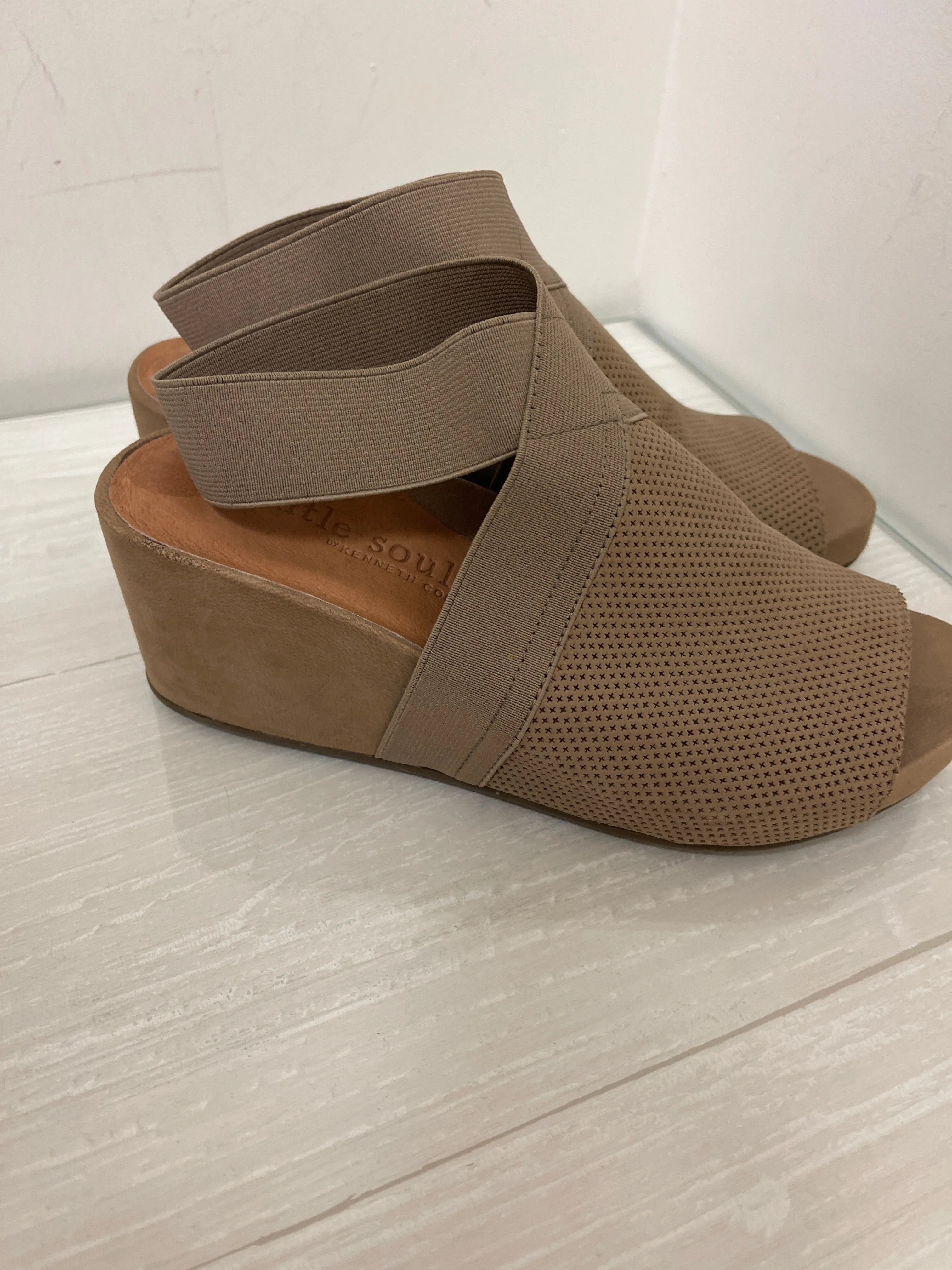 Shoes Heels Wedge By Gentle Souls In Taupe, Size: 7