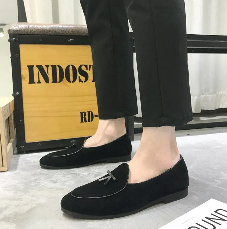 Suede Loafers Men Slip Slippers Tassel Moccasins Man Casual Flats Men's Dress Shoes Italian Leather Slip On Shoes Luxury