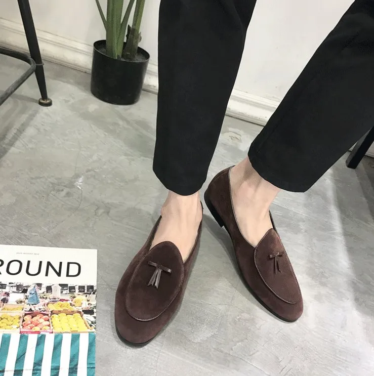 Suede Loafers Men Slip Slippers Tassel Moccasins Man Casual Flats Men's Dress Shoes Italian Leather Slip On Shoes Luxury