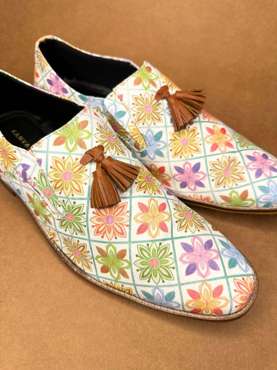 Vidyot Bhil Art  Loafers