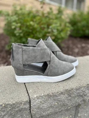 Women's Seena Sneaker Wedge